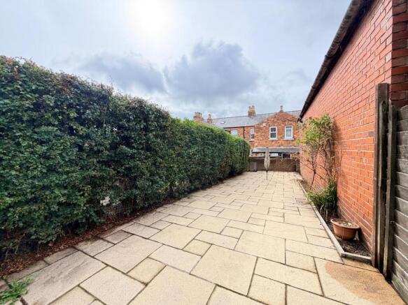 2 bed Terraced for sale Image 12