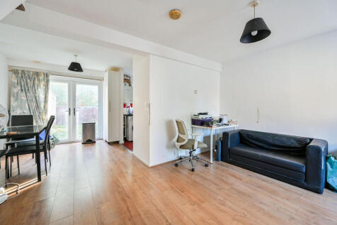 Reveley Square, Rotherhithe, London, SE16