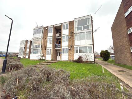 44 Duncombe Drive, Dunstable, Bedfordshire, LU5 4QZ