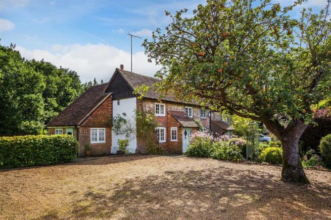 house. estate agency Dunsfold 1 Burdocks