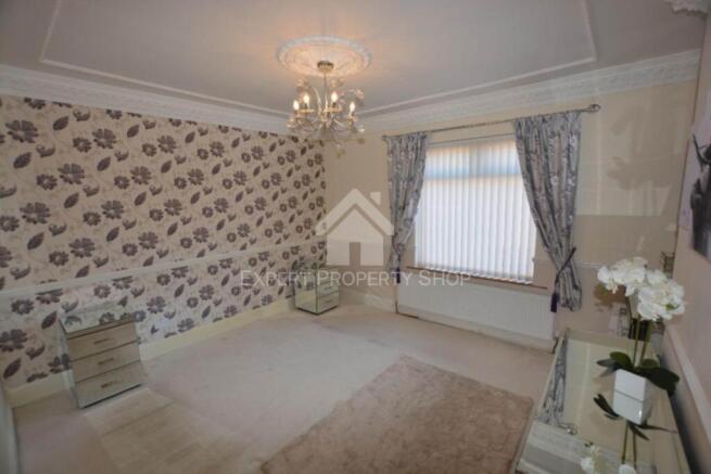 3 bed Terraced for sale Image 8