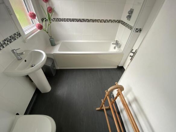 Bathroom 1-2