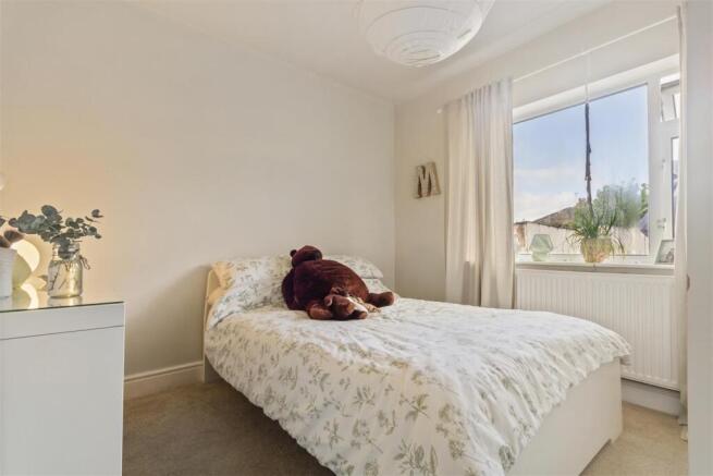 2 bed Semi-Detached Bungalow for sale Image 9