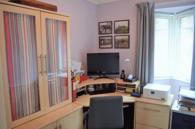 Photo 10
