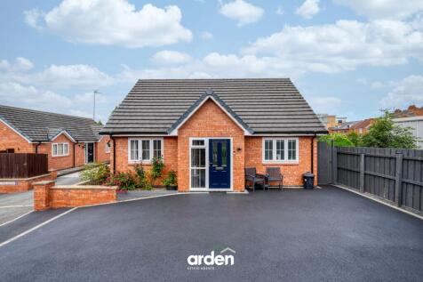 Fir Tree Drive, Redditch, B97
