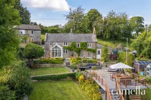 18, Watergates, Chippenham SN14 8DR