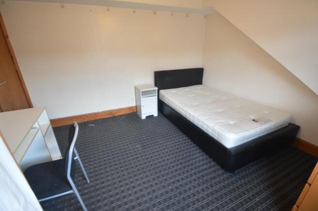 7 bed Terraced to rent Image 12