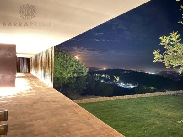 3+1 bedroom villa of contemporary architecture with sea views in Santa Bárbara