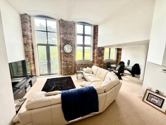 2 bed Apartment for sale Image 5
