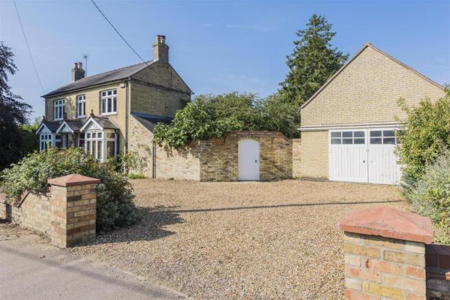 DOUBLE GARAGE