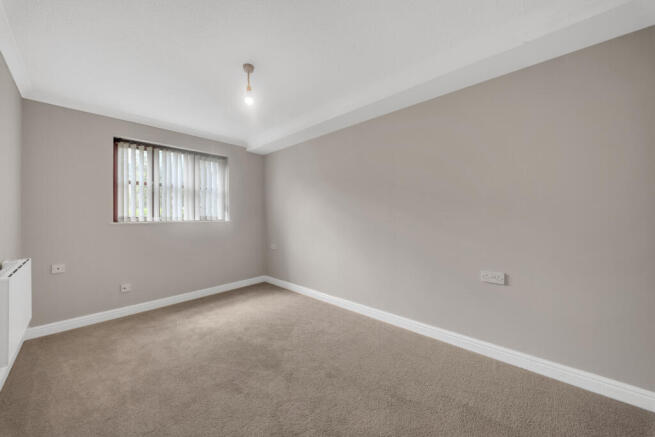 2 bed Ground Flat for sale Image 7