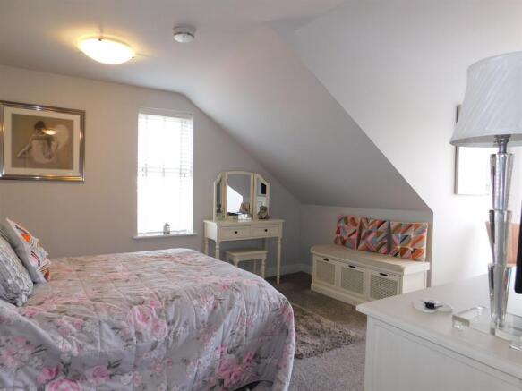 bedroom 1a