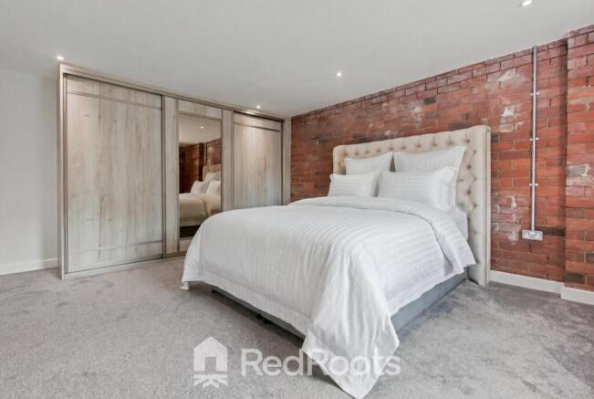 2 bed Apartment for sale Image 10