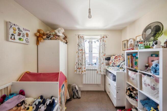 2 bed Ground Flat for sale Image 12