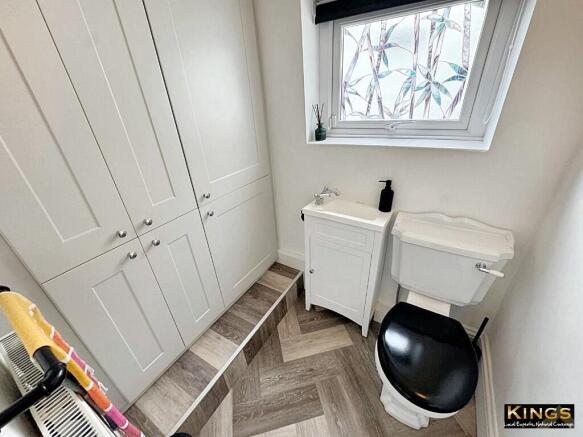 4 bed Town House for sale Image 10