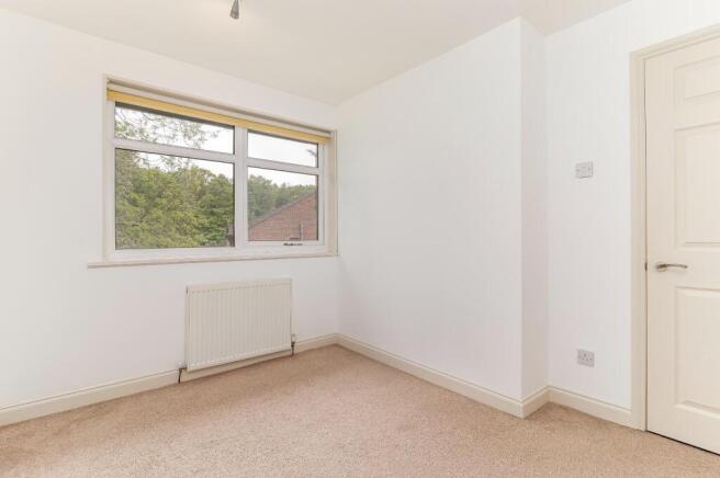 4 bed Semi-Detached for sale Image 9