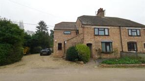 16 Freylian, Colnefields, Huntingdon PE28 3DL