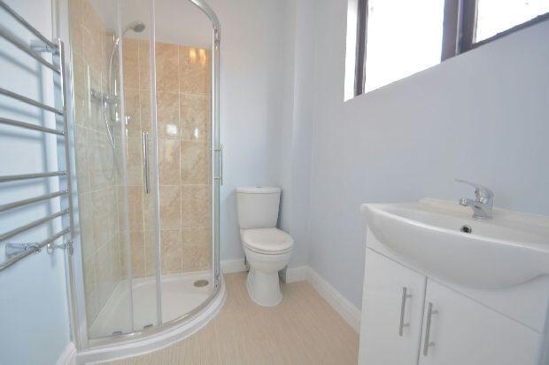 EN-SUITE SHOWER ROOM