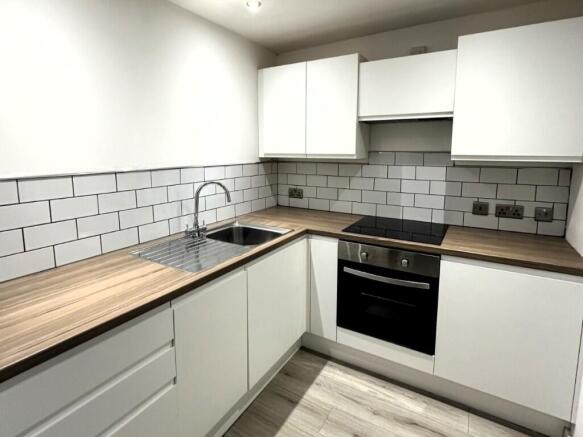 2 bed Apartment for sale Image 9