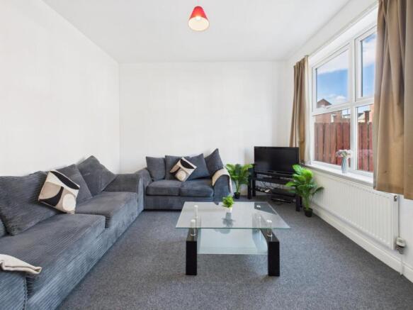 Lounge2.jpg