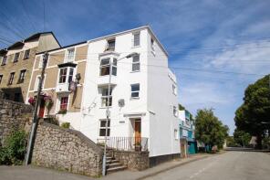 Flat 2, 3, Quay Hill, Falmouth TR11 3HA