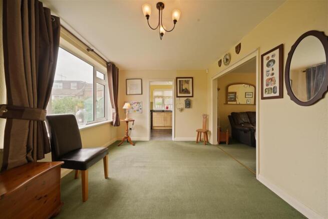 4 bed Detached for sale Image 6