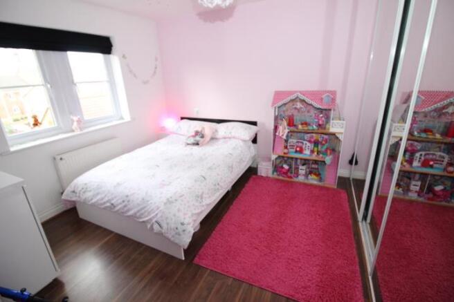 BEDROOM 2