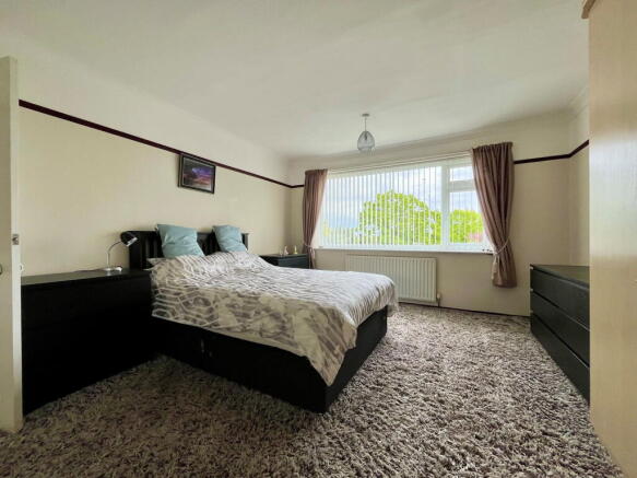 3 bed Semi-Detached for sale Image 6