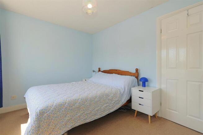 3 bed Town House for sale Image 11