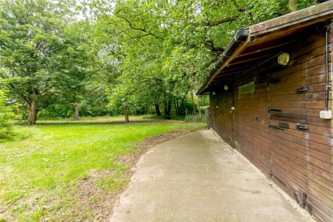 Paddock/Stables