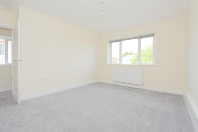 8 kent road ph10.JPG