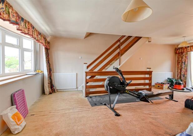 9 Cann Hall Drive-3.jpg