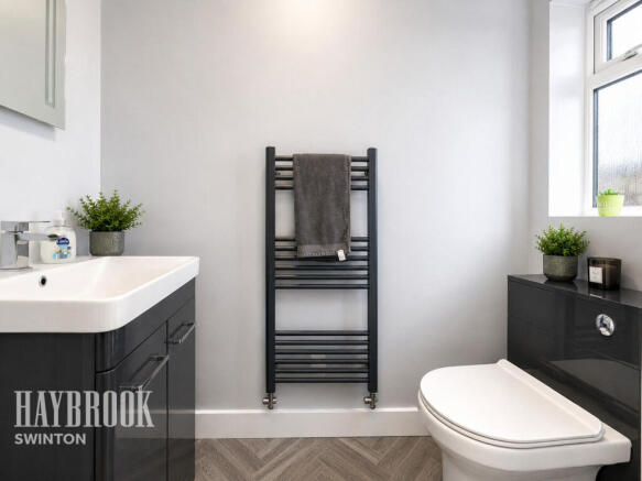 4 bed Semi-Detached for sale Image 9