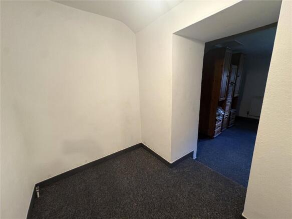 3 bed Semi-Detached to rent Image 7