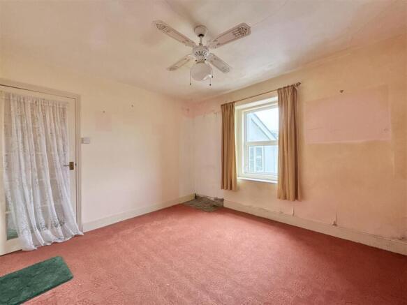 Bedroom  2.jpg