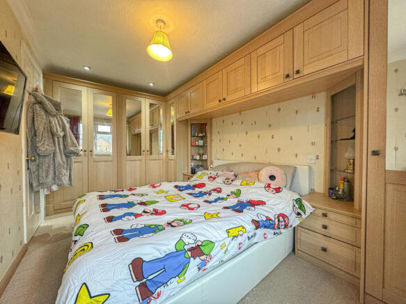 Bed 1 (2)