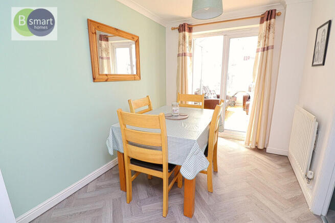 4 bed Detached for sale Image 6