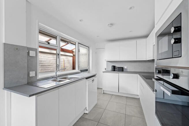 19 Fir Tree avenu...