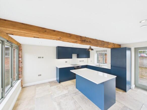 CAM04316G0-PR0161...