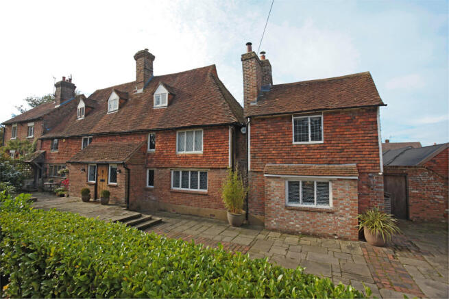 4 Bed Unfurnished Detached