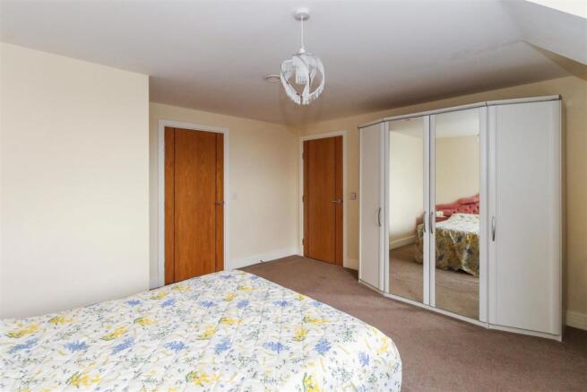 Bedroom..jpg