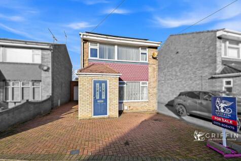 Coronation Avenue, East Tilbury, Tilbury, RM18
