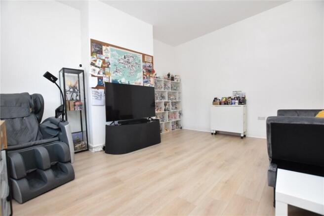 3 bed Terraced for sale Image 12
