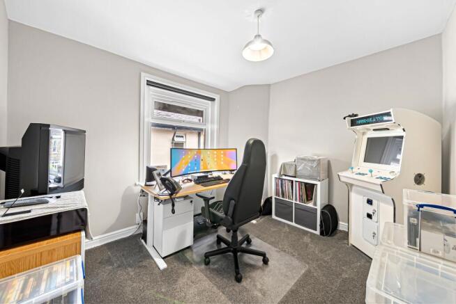 3 bed Semi-Detached for sale Image 10