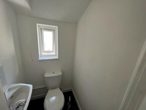 Cloakroom/wc