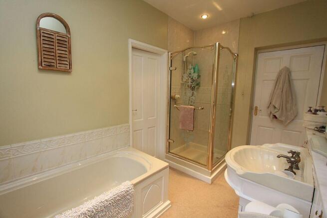 En-suite Bathroom