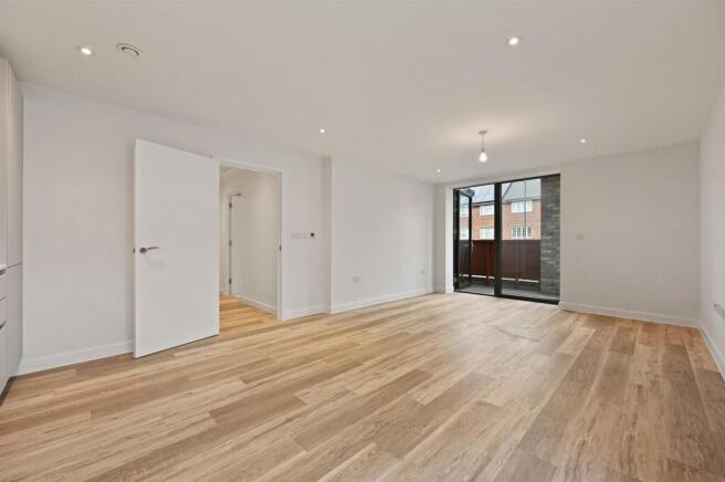 Wrealty - Flat 18, Bejoux Court - ReceptionB3 (1).