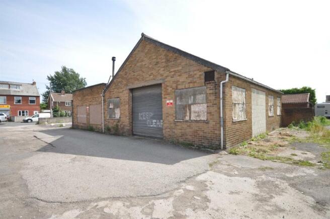 4 bed Detached Bungalow for sale Image 4