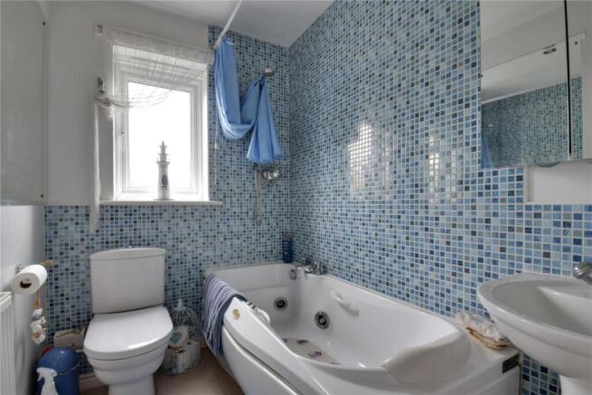 3 bed Semi-Detached for sale Image 10