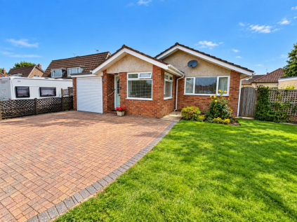 Elm Close, Yatton